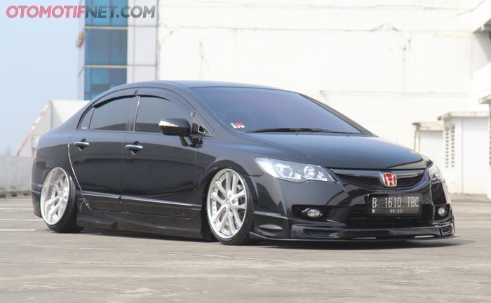 Ilustrasi Honda Civic FD1