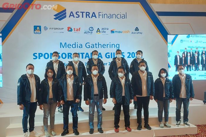 Konferensi pers Astra Financial di GIIAS Surabaya 2021.