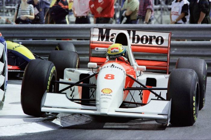 Mobil McLaren MP4/8 bermesin Ford saat membawa kemenangan terakhir Ayrton Senna di GP F1 Monako pada 1993