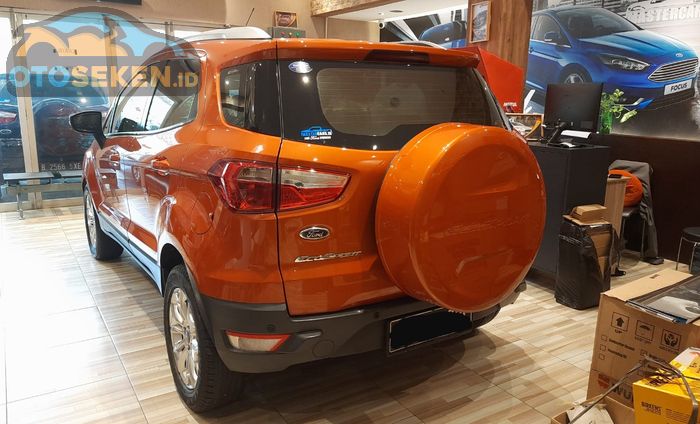 Bagian buritan Ford EcoSport tipe Titanium