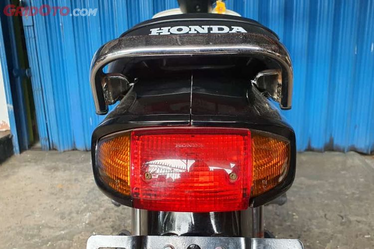Ini Bedanya Honda Astrea Grand Bulus Dengan Sabit Lihat Dari Sini Gridoto Com