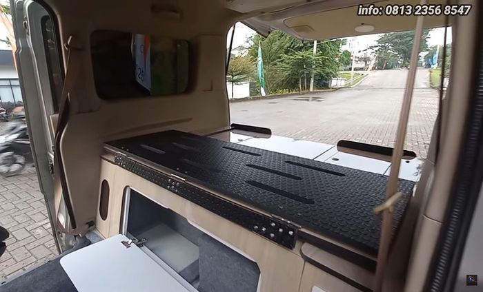 Tampilan kabin modifikasi Daihatsu Luxio dilengkapi micro camper multi-fungsi