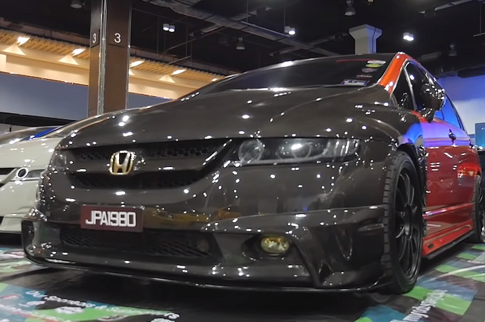 Fascia Honda Odyssey full serat karbon