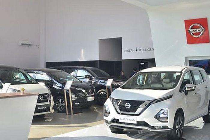 Ilustrasi Nissan Livina di dealer yang terkena insentif PPnBM dari pemerintah
