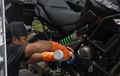 Biar Enggak Penasaran, Ini Hasilnya Kalau Motor Sport Diisi Oli Mesin Motor Matic