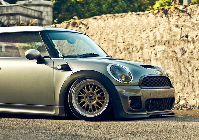 Modifikasi MINI Cooper Clubman pakai pelek BSS ukuran 17x8,5 inci