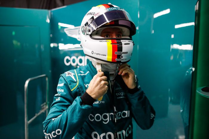 Pembalap tim Aston Martin, Sebastian Vettel akan memboikot balap F1 Rusia 2022 terkait invasi Rusia ke Ukraina