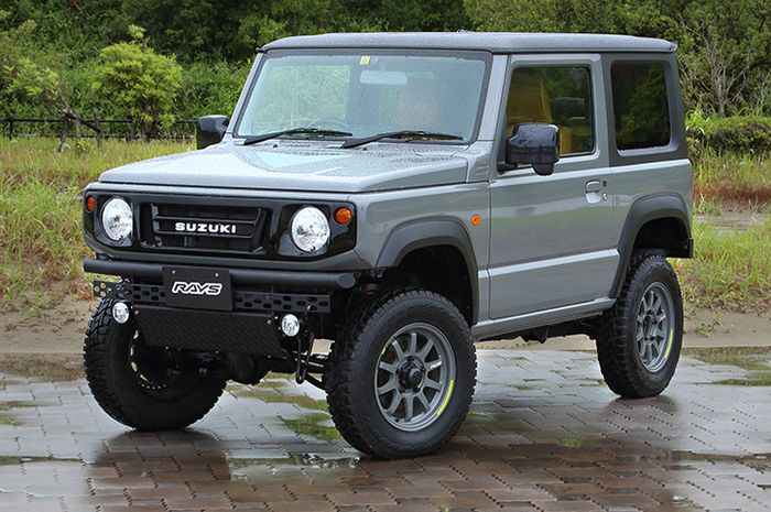 Modifikasi Suzuki Jimny baru pakai pelek Rays A-LAP-J 2122 Limited Edition