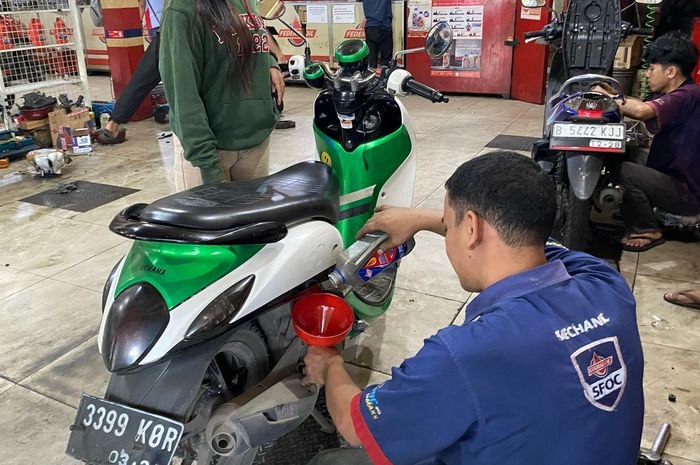 Kembali Nyaman Bersama Federal Oil ini diselenggarakan di Federal Oil Center yang tersebar di wilayah Bekasi