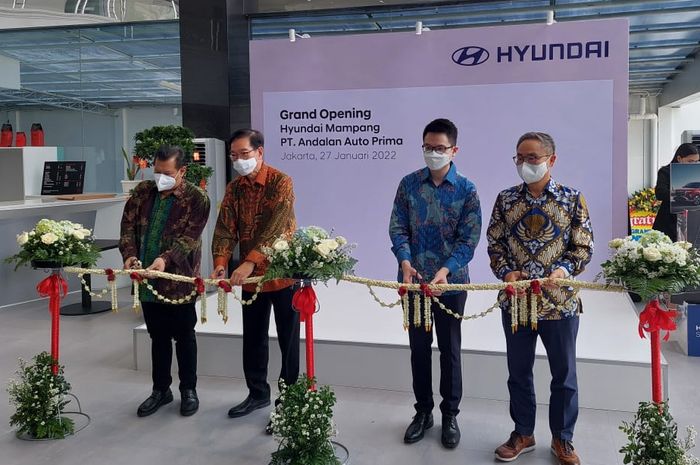 Andalan Motor resmikan pembukaan dealer ketujuh Hyundai, yakni Hyundai Mampang, Jakarta