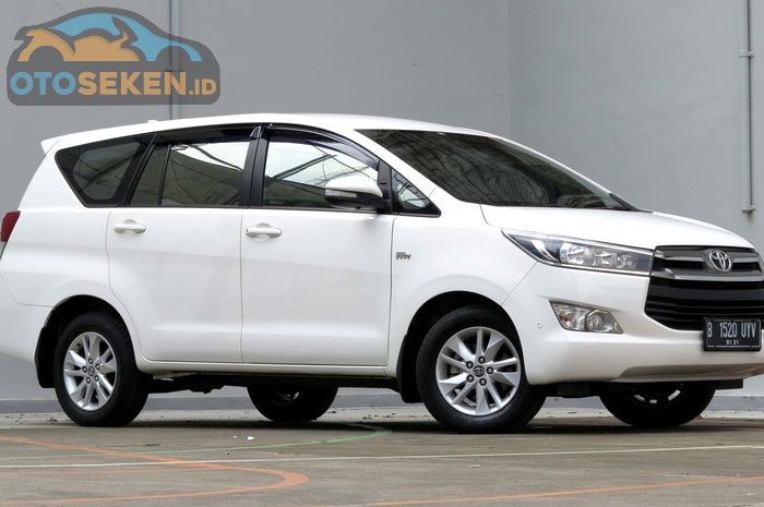 Spesifikasi dan kisaran harga Toyota Kijang Innova V Diesel tahun 2018 seken.