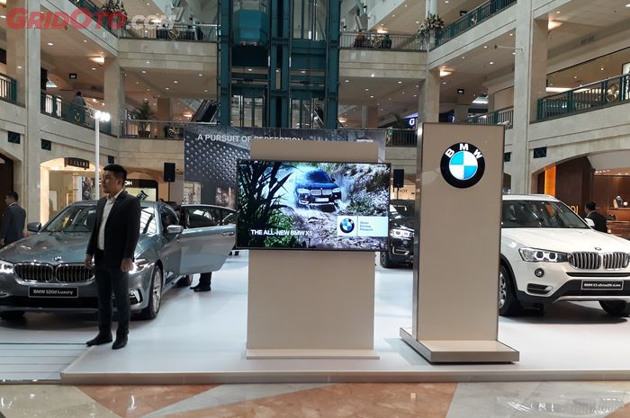 BMW Exhibition di Plaza Senayan
