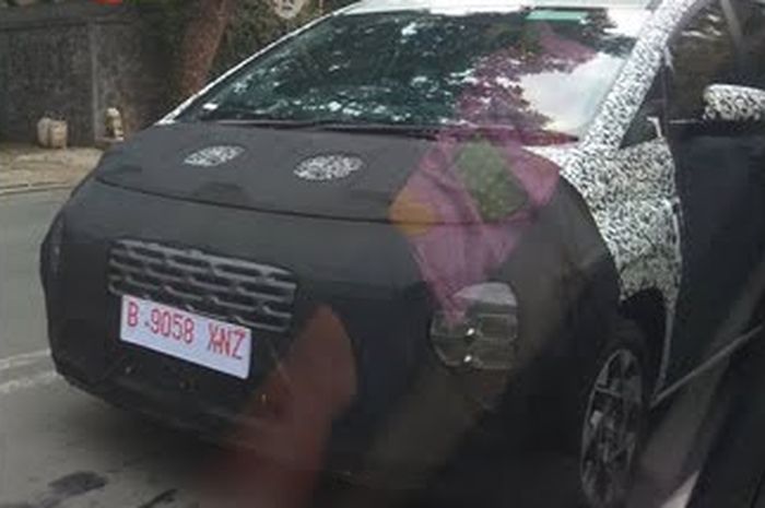 Hyundai Stargazer tertangkap kamera sedang uji jalan