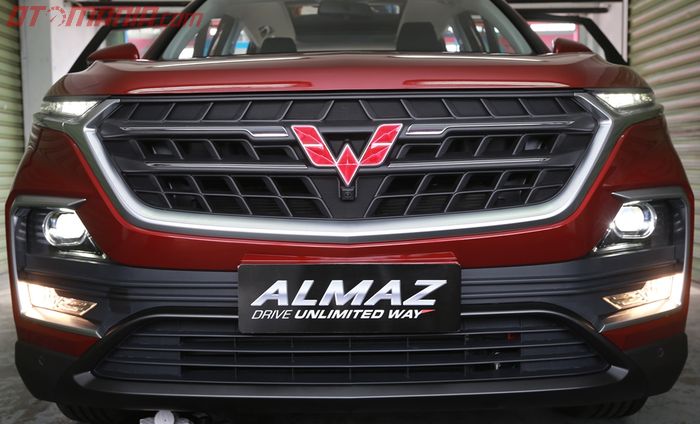 Almaz, Xpander Hingga Juke Pakai Lampu Model Stacked Headlight