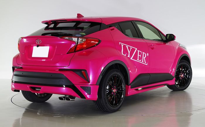 Toyota C-HR Rombakan Kuhl Design