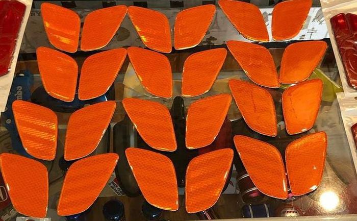 Side marker depan dijual Rp 70 ribu