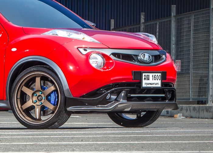 Tampilan depan modifikasi Nissan Juke pakai gril Impul dan bumper Kenstyle