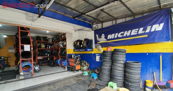 Rumah Ban Motor Lebak Bulus