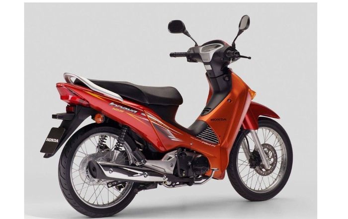 Lampu sein belakang terpisah dari area stoplamp