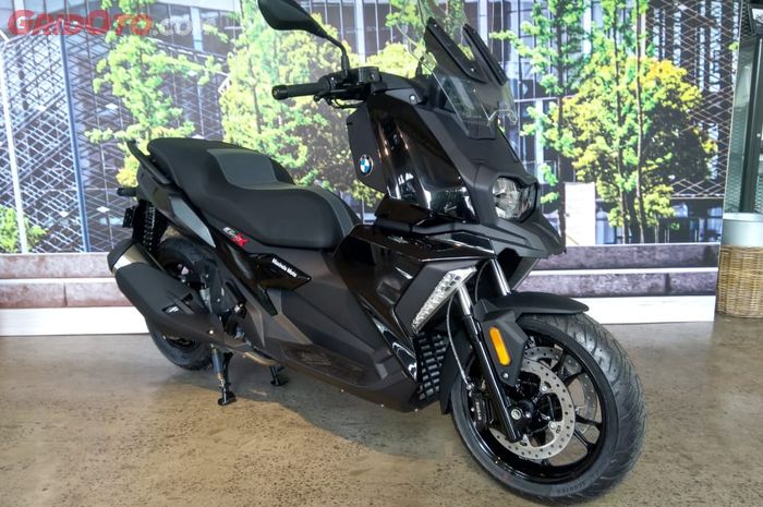 BMW C400X