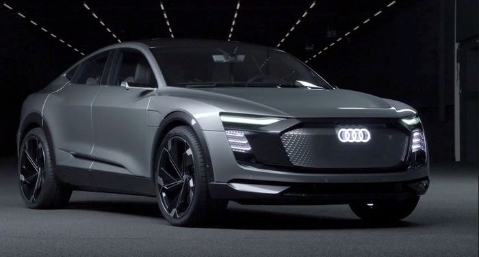 Audi E-tron 