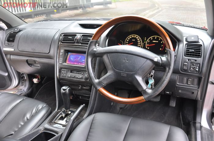 Interior Mitsubishi Galant V6