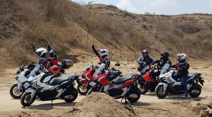 Rombongan sambangi Mandalika dengan Honda ADV150