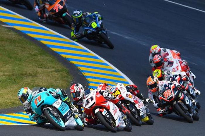 Kelas Moto3 di MotoGP Prancis 2017 bikin heboh karana insiden tabrakan horor