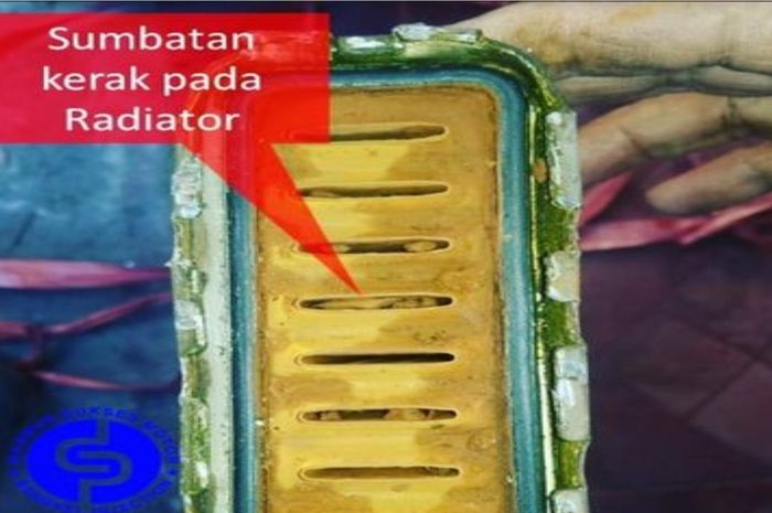 Ilustrasi saluran radiator tersumbat oleh karat
