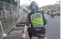 Oknum Polisi Tilang Pemotor, Tapi Oknum Polisi Enggak Mau Dibilang Salah