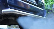 Asap Putih Tebal Keluar dari Knalpot Mobil Diesel? Ini Penyebab yang Perlu Dicuriga