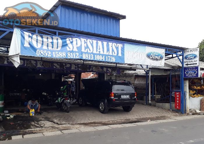 Eyna Motor, bengkel spesialis Ford di Ciputat, Tangerang Selatan.