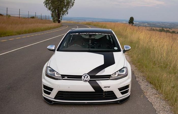 Tampang sporty modifikasi VW Golg Mk7