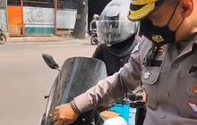 Kepergok Tempel Pelat Nomor Pakai Lakban, Yamaha N-Max Gemetaran Dihentikan Polisi