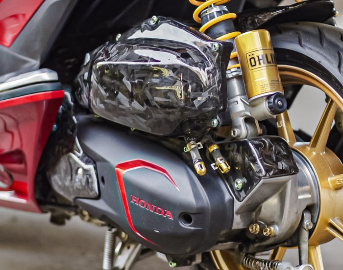 Honda PCX 150 CBU pasang bak CVT Airblade dan sokbreker Ohlins