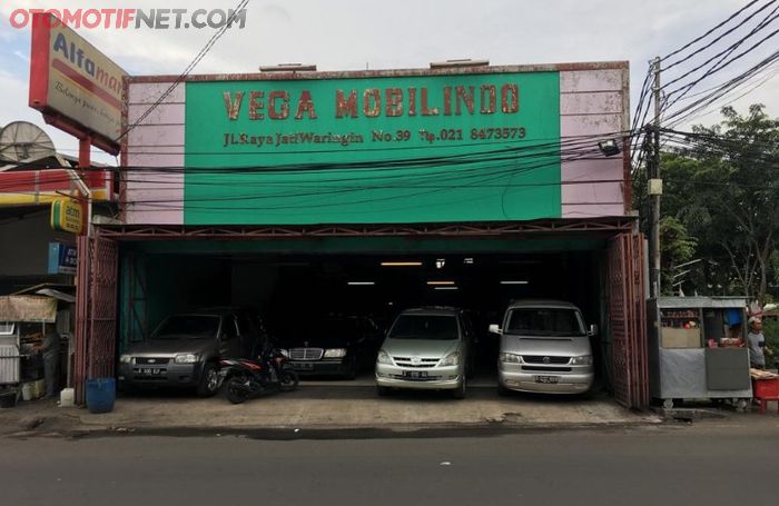 Vega Mobilindo menjual berbagai mobil bekas untuk hobi