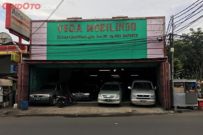Vega Mobilindo menjual berbagai mobil bekas untuk hobi