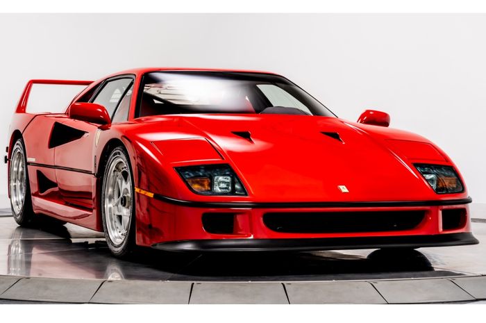 Ferrari F40 punya sembilan lubang kunci