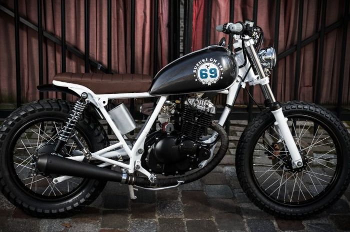 Suzuki GN125 custom street tracker dari Kamaji