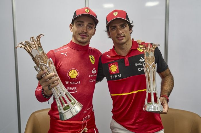 Charles Leclerc dan Carlos Sainz setelah finish kedua dan tiga di balap F1 Arab Saudi 2022