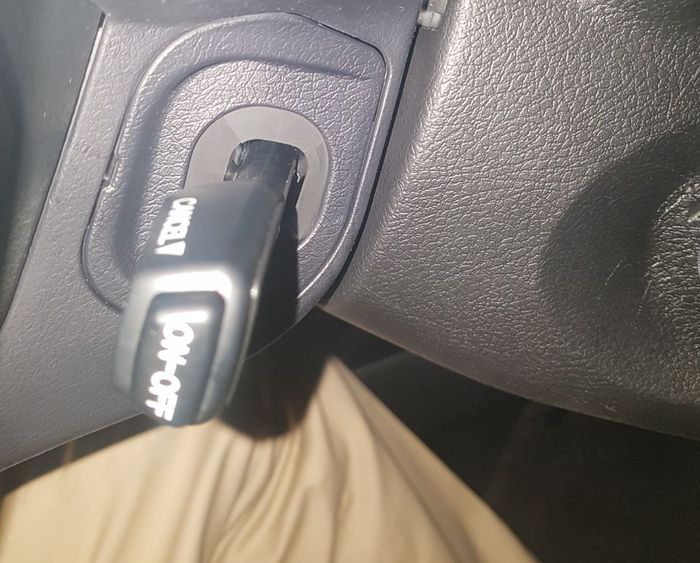 tersedia fitur cruise control pada Toyota Fortuner VRZ hanya belum diaktifkan