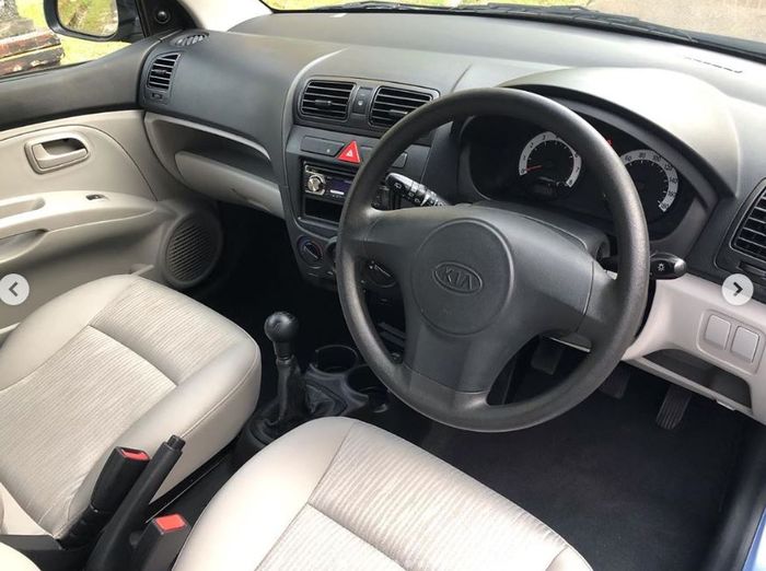 Interior Kia Picanto Cosmo tahun 2011 masih dalam kondisi baru alias New Old Stock