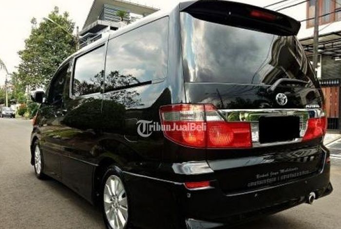 Ilustrasi Toyota Alphard