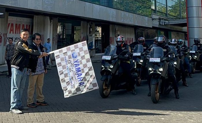 Start di Dealer Sentral Yamaha Pettarani dibuka oleh Frengky J Tunandar, General Manager Marketing &amp; Sales PT. Suraco Jaya Abadi Motor selaku Main Dealer Area Sulawesi Selatan dan Barat