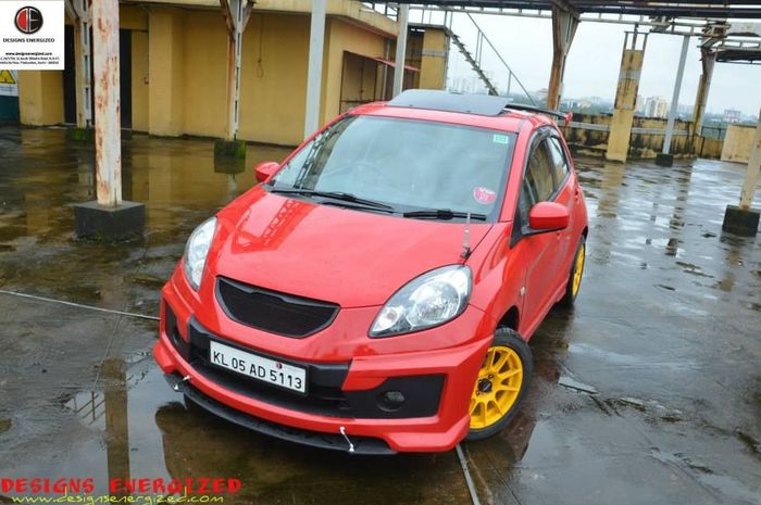 Modifikasi Honda Brio lama gaya menor dan ngejreng dari India