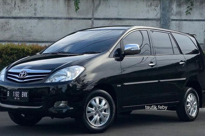 Spesifikasi dan kisaran harga Toyota Kijang Innova bensin tahun 2010 seken