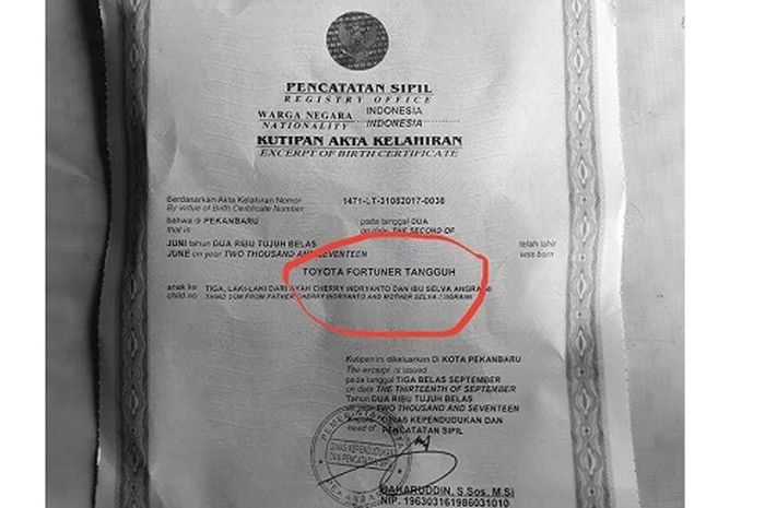 Bukti catatan sipil bayi Toyota Fortuner Tangguh