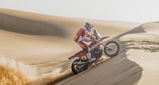 Hasil Reli Dakar 2022 Stage 11 - KTM Manfaatkan Kesulitan Yamaha, Sam Sunderland Naik ke Puncak Klasemen