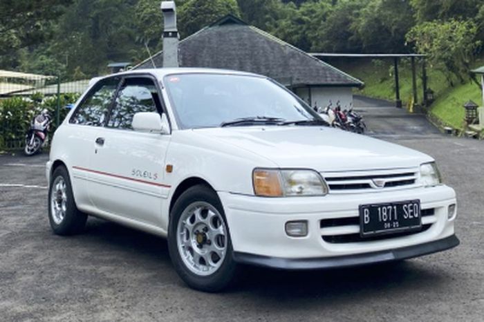 Ilustrasi Toyota Starlet yang sudah dimodif