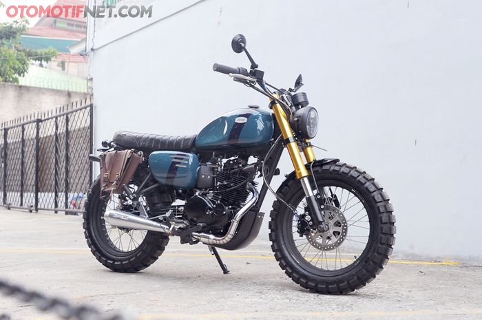 Modifikasi Kawasaki W175 tracker Katros Garage